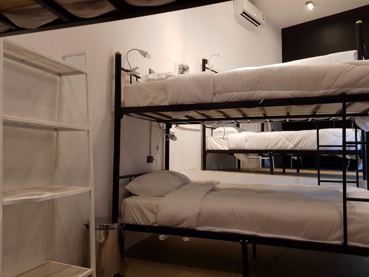 Paradise Beach Backpackers Hostel Patong Exterior foto